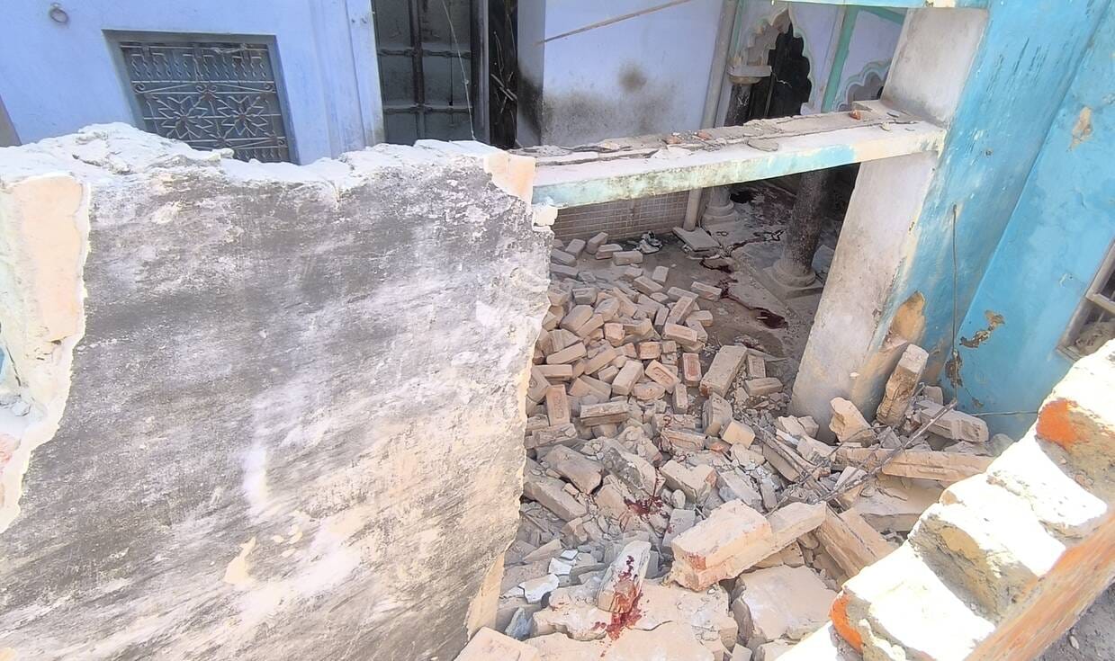 Worker lost his life when roof collapsed while demolishing it