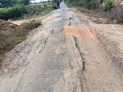 Solution Purva-Phaphund link road dilapidated