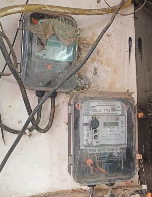 फोटो 35 - शहर में एक दुकान के बाहर लगा स्मार्ट मीटर। स्रोत : संवाद