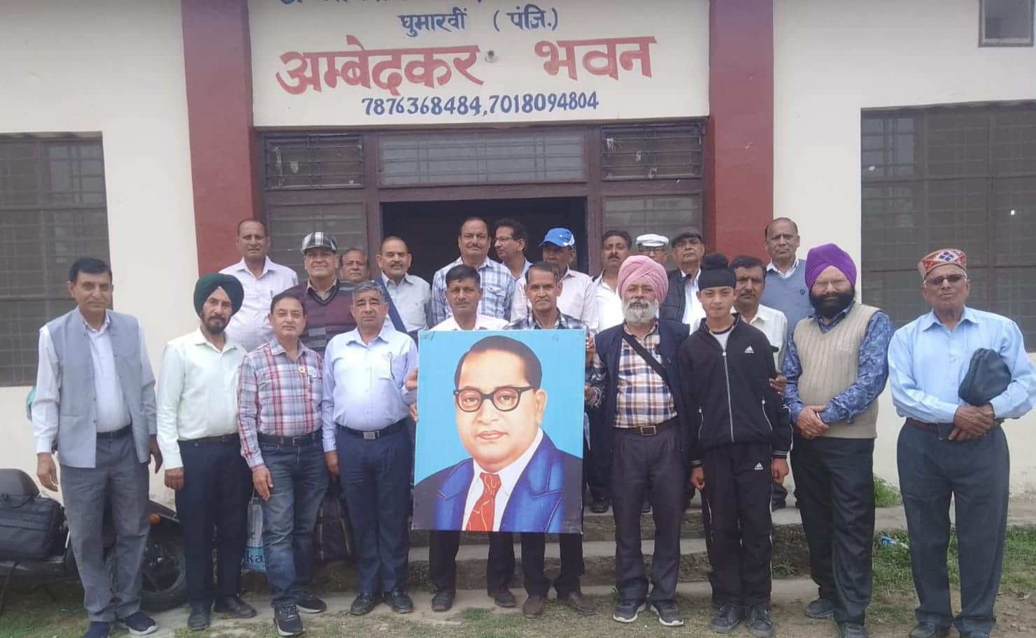 घुमारवीं में आयोजित संयुक्त संघर्ष मोर्चा की बैठक में मौजूद सदस्य। स्रोत: मोर्चा