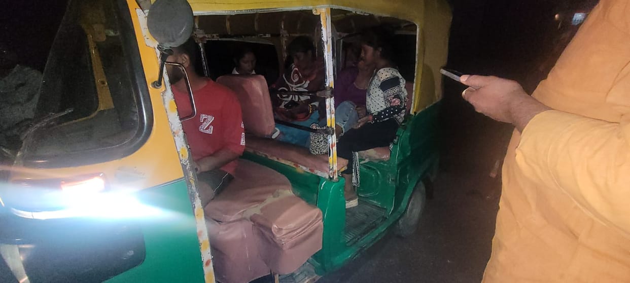 Three teenage girls injured when their rickshaw overturned while they were on their way to Vaishno Devi.