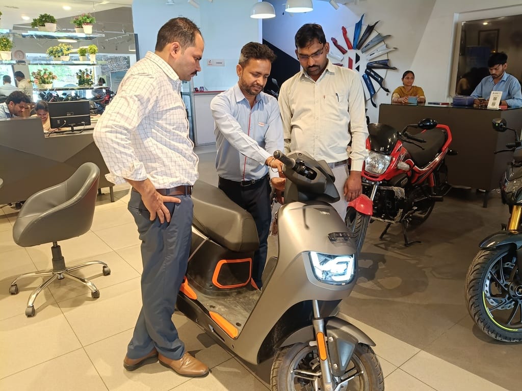 E-scooters in high demand amid Middle East crisis, showrooms out of stock