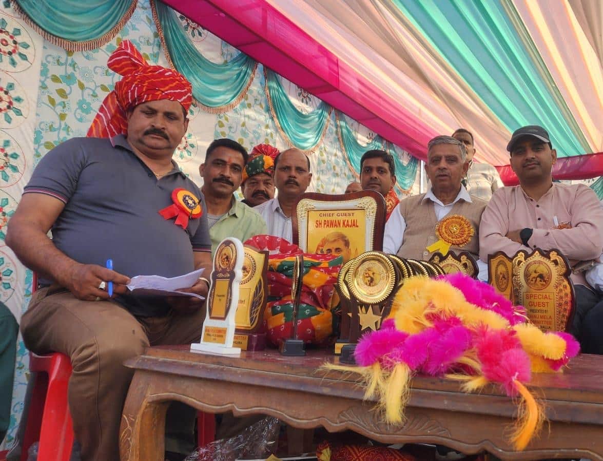 कांगडा के पैहग मेले में पहुंचे मुख्य अतिथि अंकुश सैनी। स्रोत: आयोजक