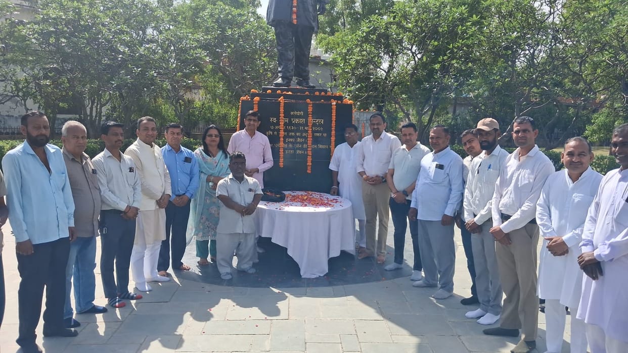 Floral tributes paid to former Power Minister OP Jindal