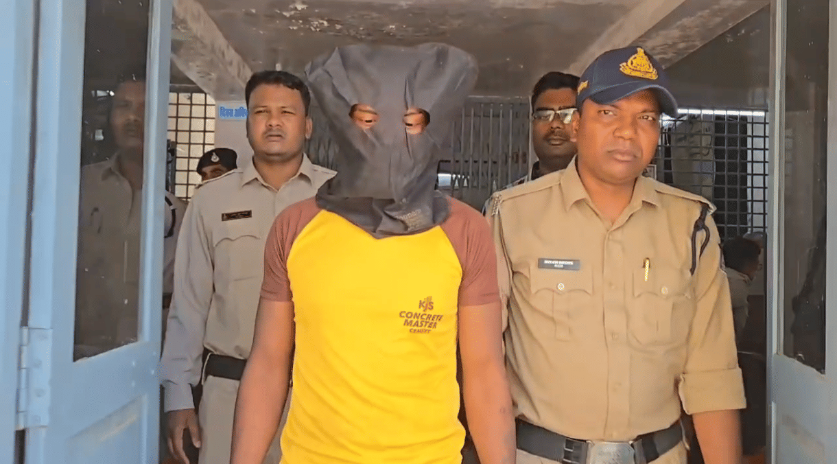 पुलिस की गिरफ्त में आरोपी