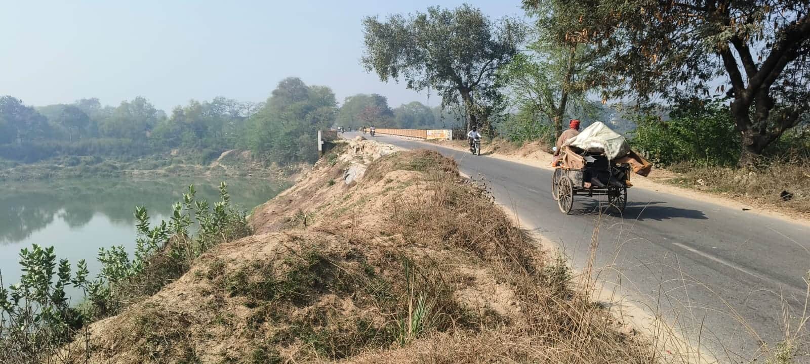 नहीं बना एप्रोच मार्ग।