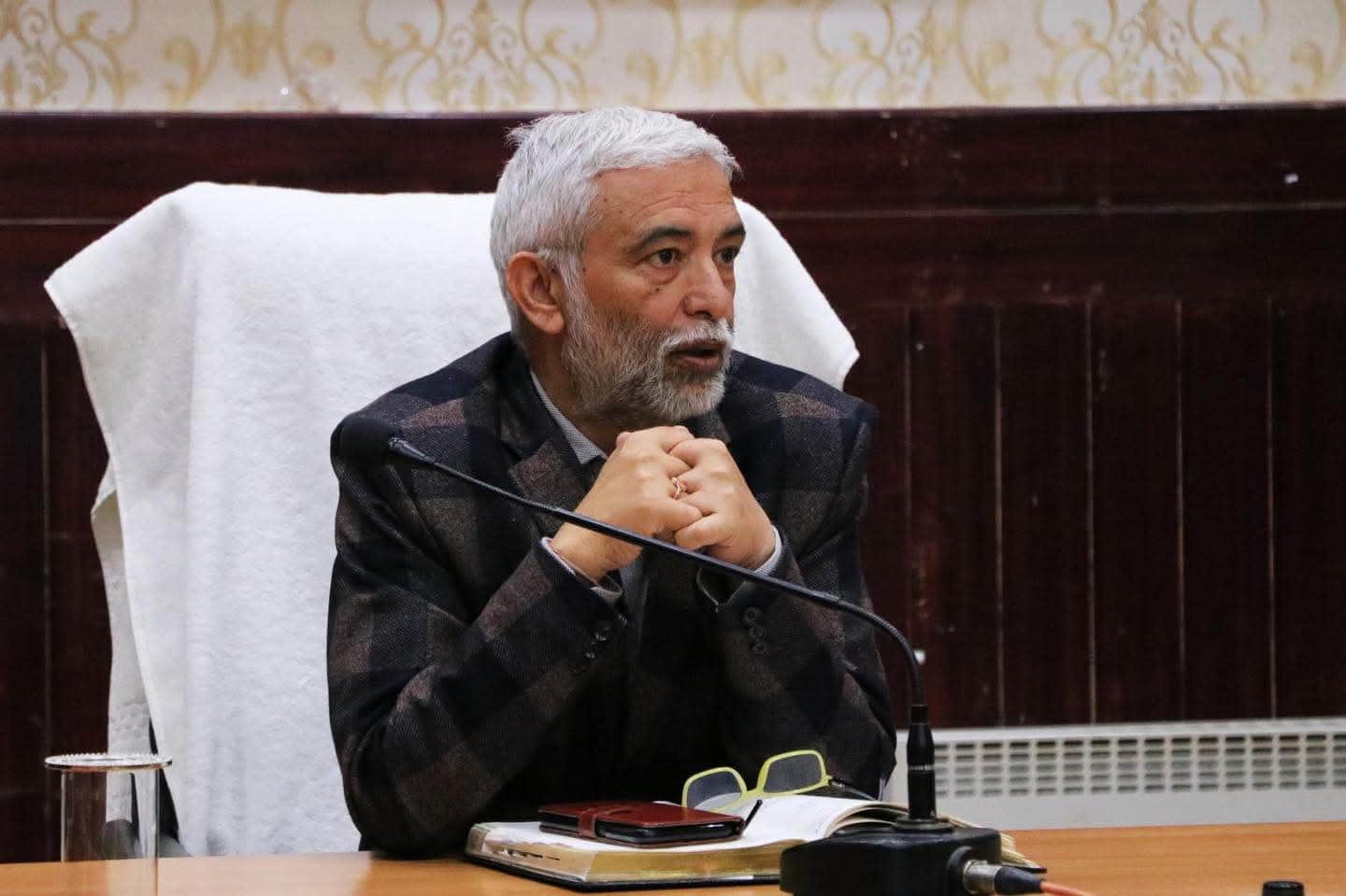 प्रशासनिक सचिव राहुल शर्मा ने समीक्षा बैठक की अध्यक्षता की।स्रोत – सूचना विभाग।