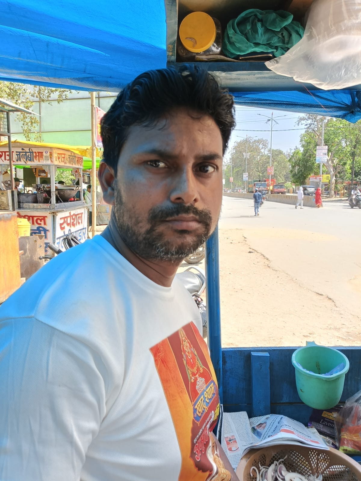 Street Vendors Unable to Get Cylinders... Customer Count Halves