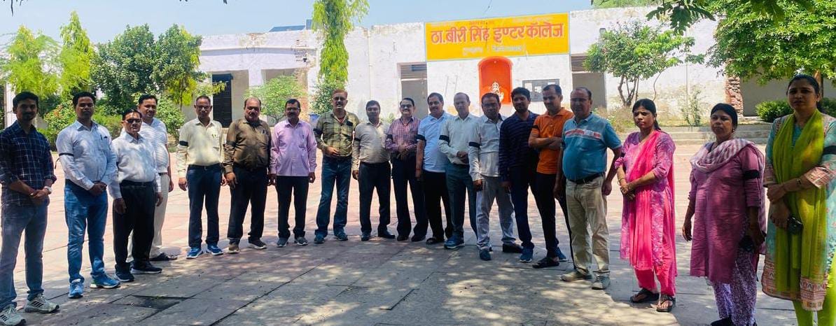 Teachers observed black day in protest against NPS