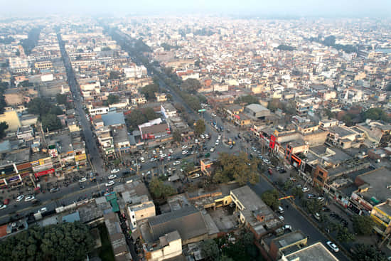 यमुनानगर शहर में स्थित आवासीय व व्यवसायिक संपत्तियां। आर्काइव