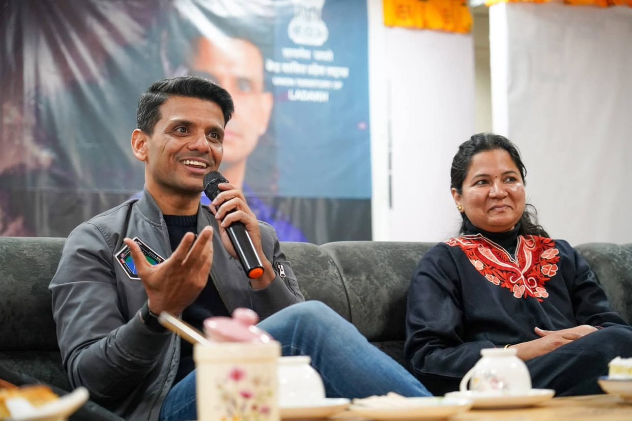 Leh, Subanshu Shukla, Interaction, With Students