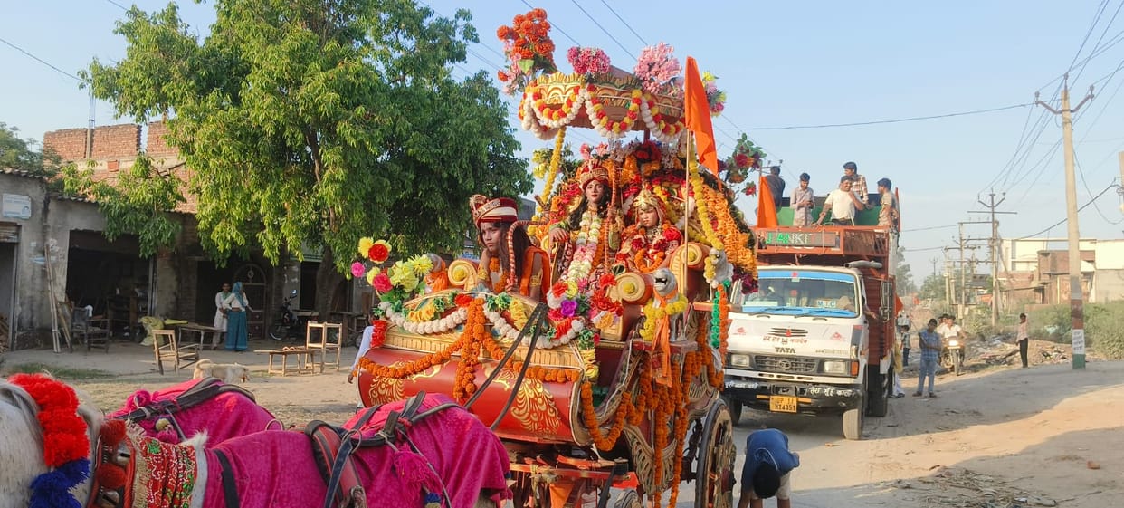 A grand procession was taken out in Ramrajya on the occasion of Shri Hanuman Jayanti.