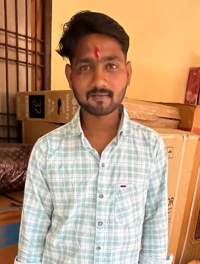 A young man who had gone to his maternal home was crushed to death by a truck.