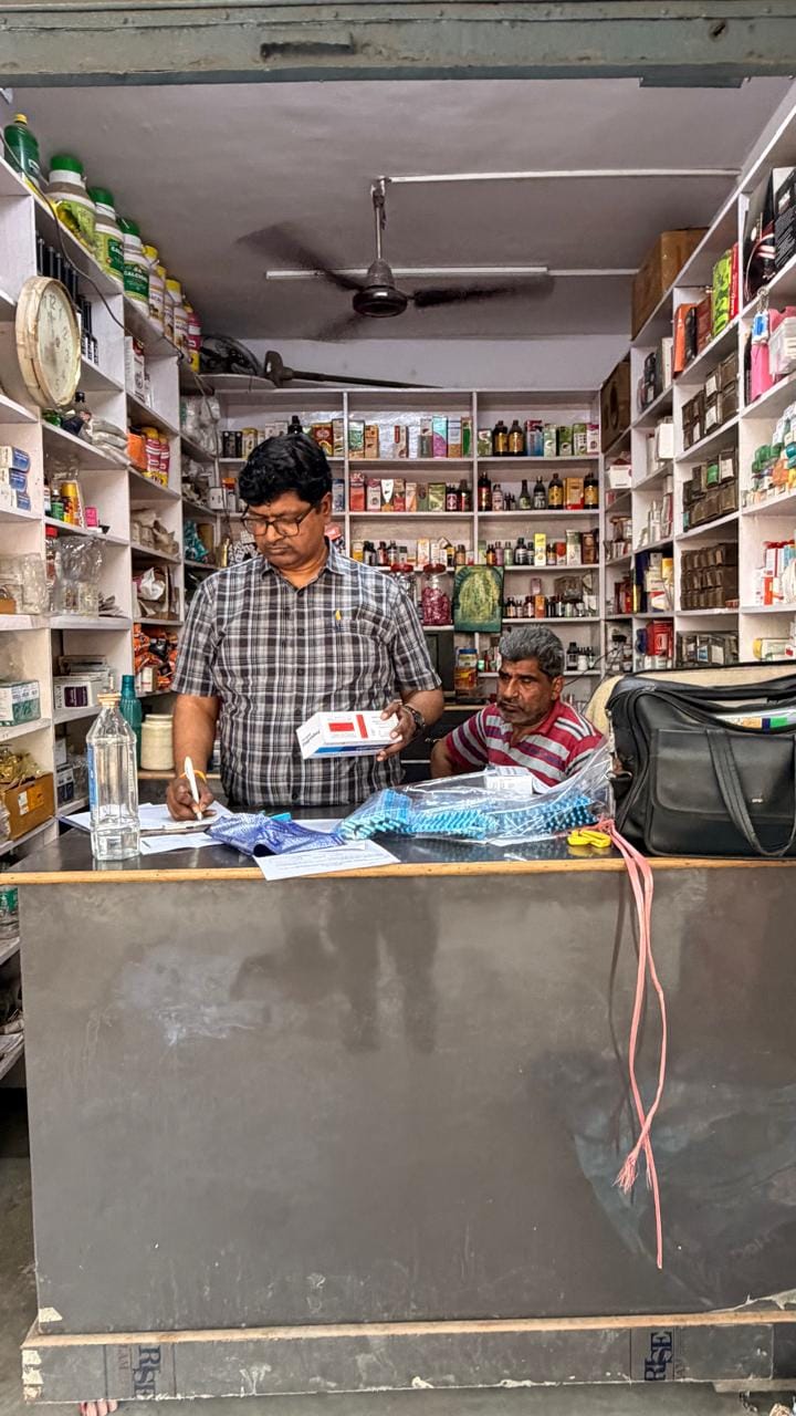 Tramadol capsules worth Rs 1 lakh seized from Ashoka Medical Store