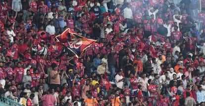 Ekana Diary: Rishabh Pant's magic shines through, stadium empties as match turns one-sided; Metro services run