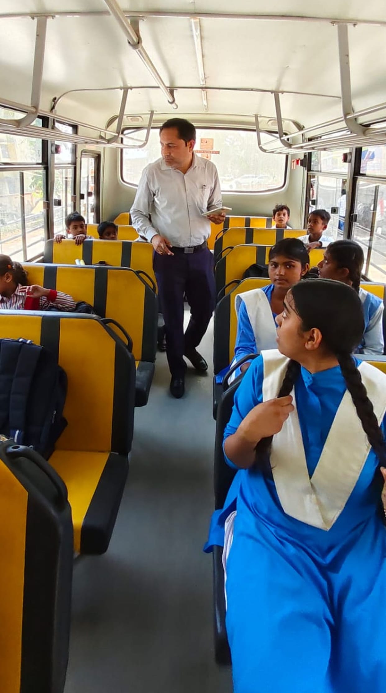 Strict Action on School Vehicle Fitness: 13 Vehicles Fail to Meet Standards