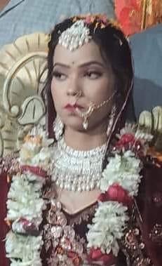 18 days after marriage, the body of a newly married woman was found hanging from a noose.