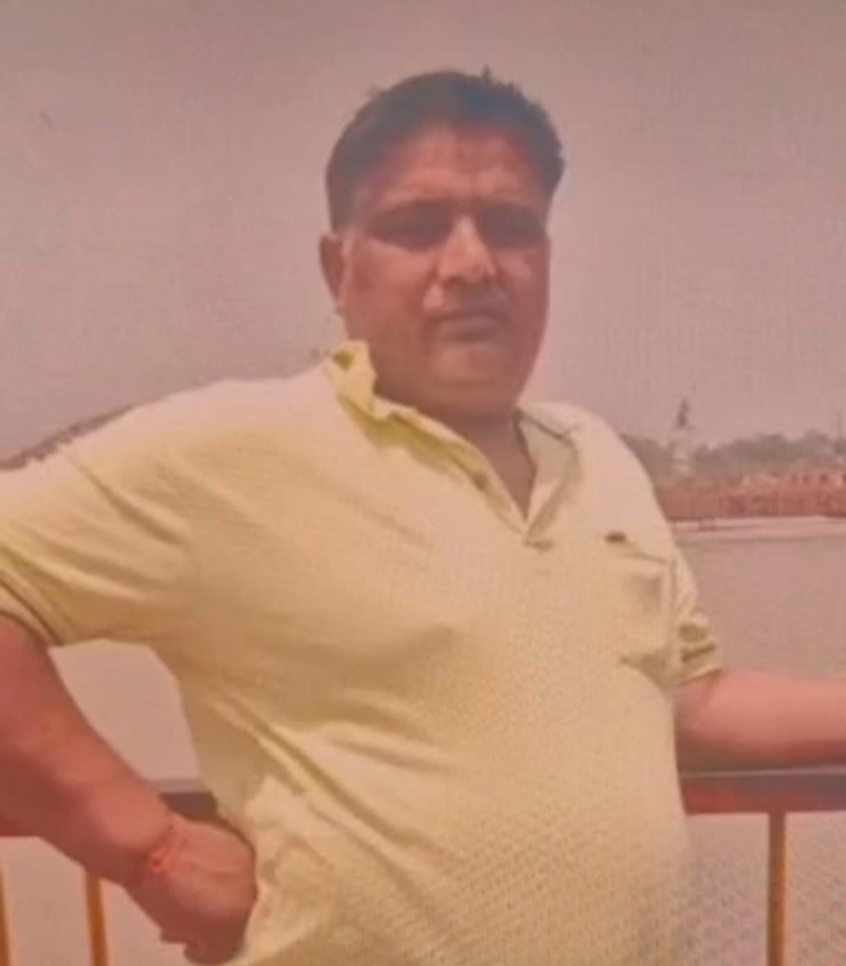 Bike rider dies after suffering head injury due to not wearing helmet