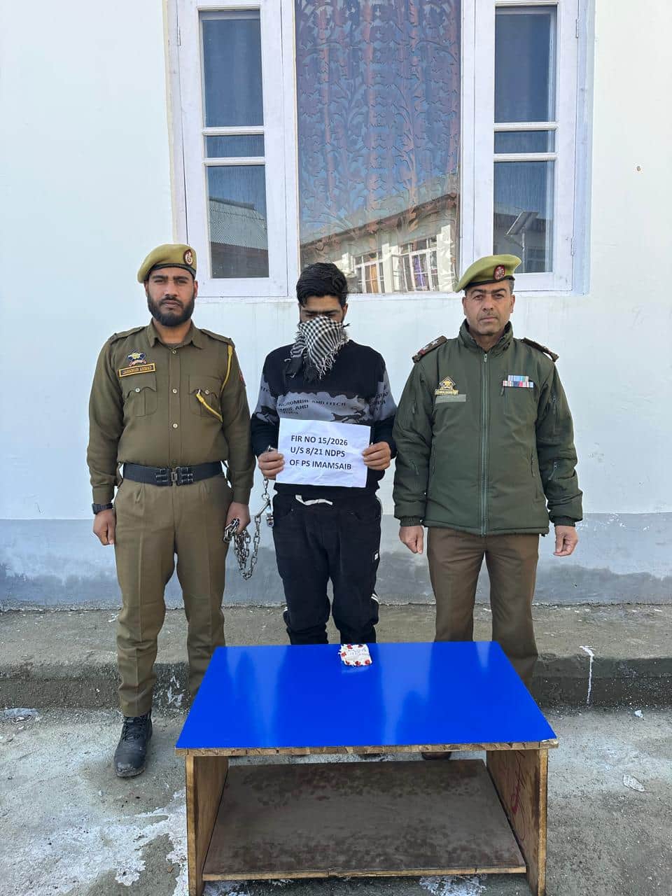 शोपियां में पकड़ा ड्रग तस्करी का आरोपी। स्रोत पुलिस