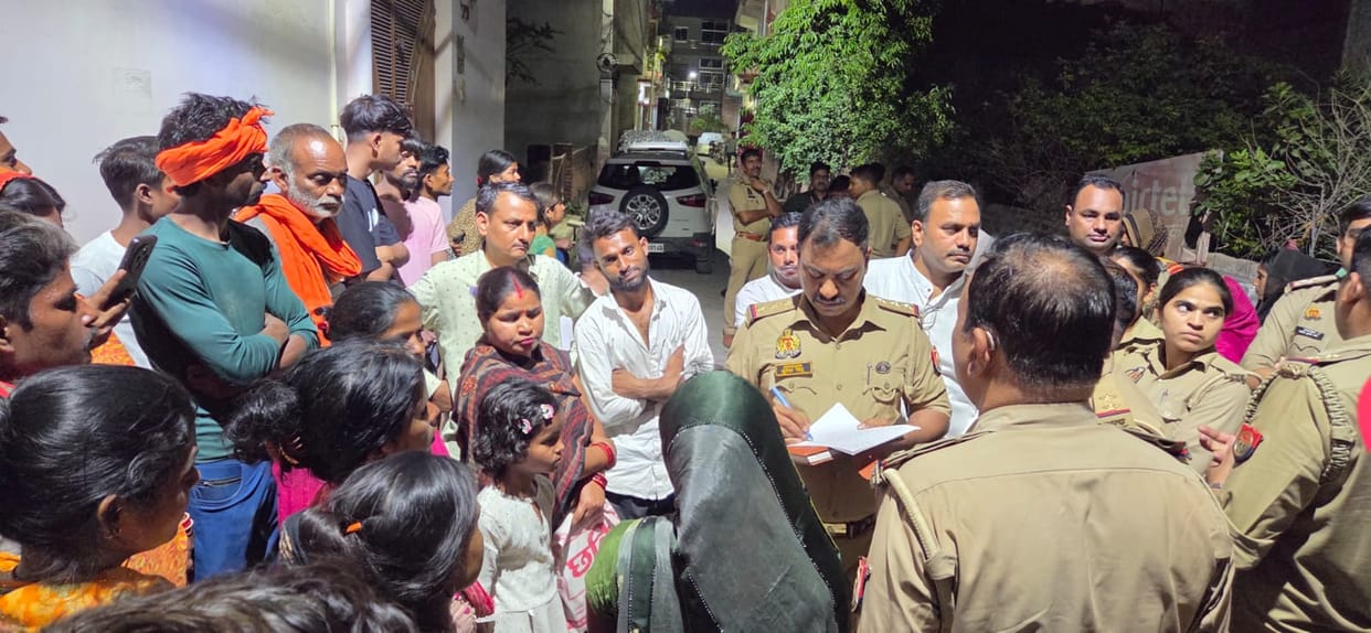 Ruckus erupts over death of TB patient, sister protests with body