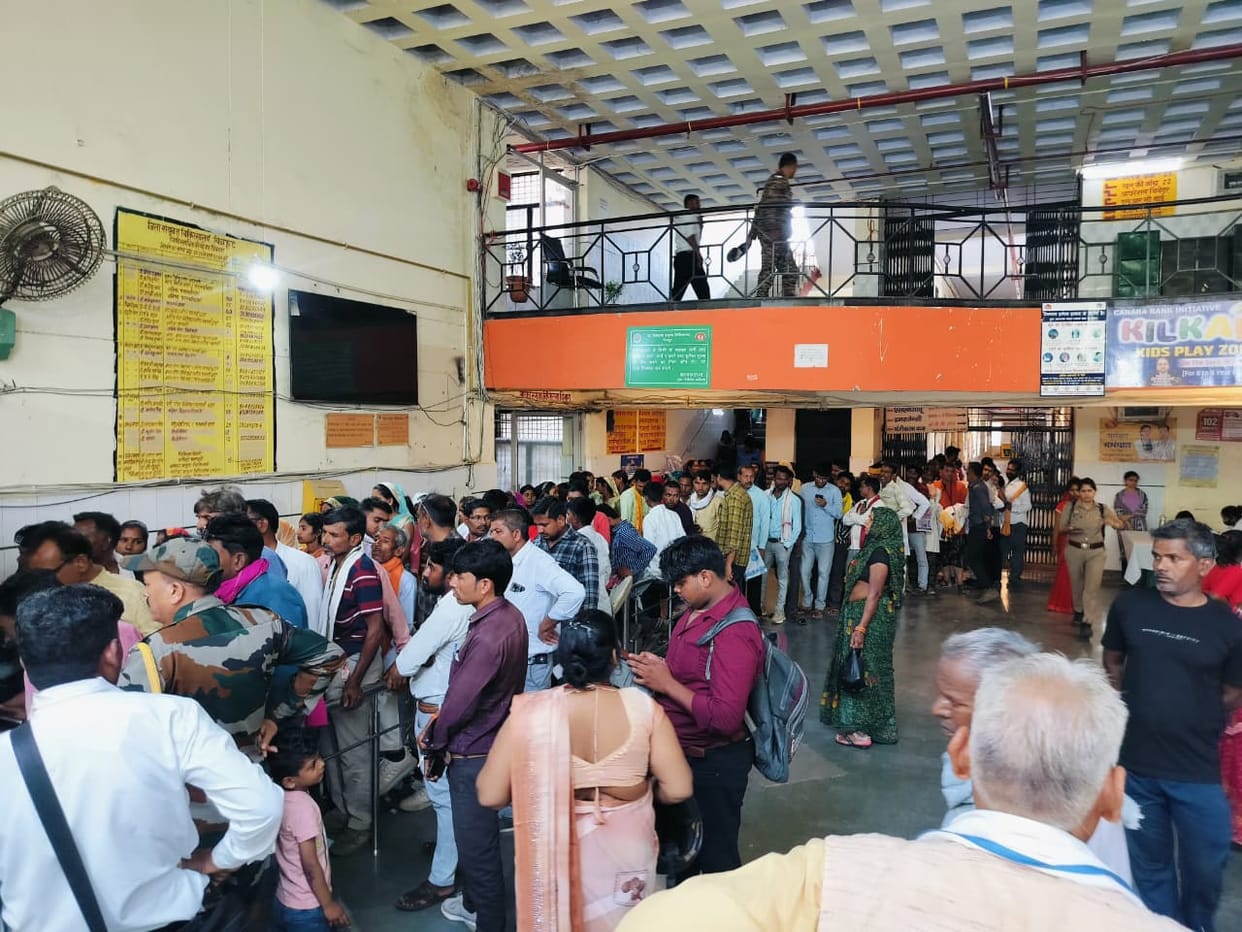 Patients face difficulty in getting prescriptions made from Aabha identity card in the district hospital.