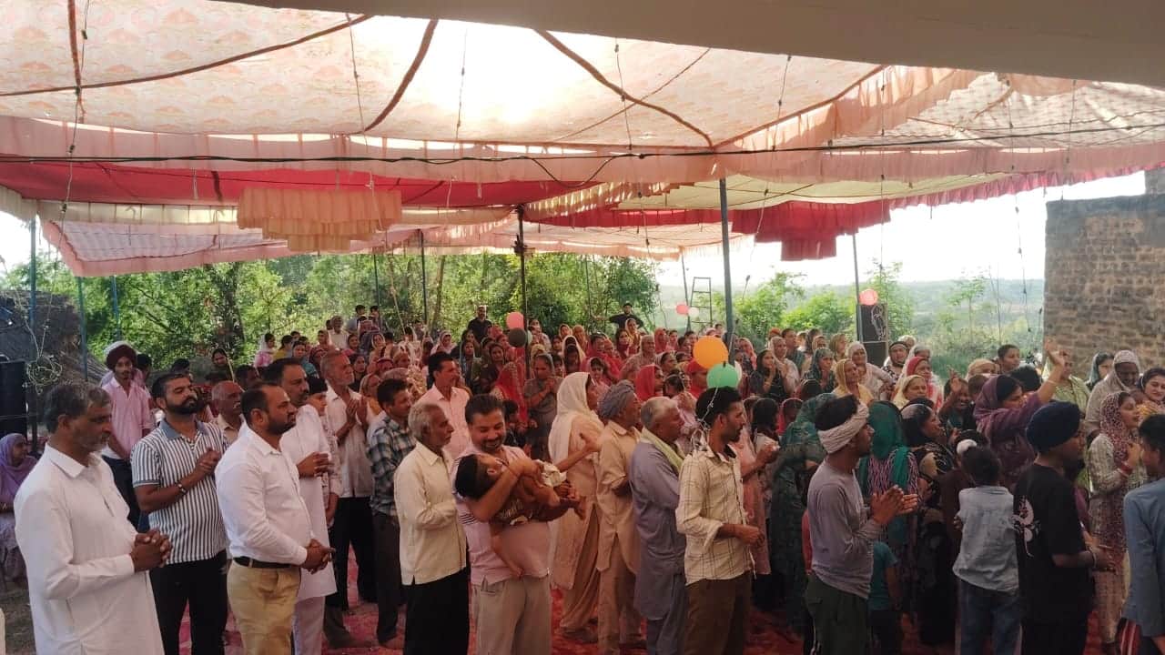 बसोट  में कृष्ण जन्म पर झूमते श्रोतास्रोत: संवाद