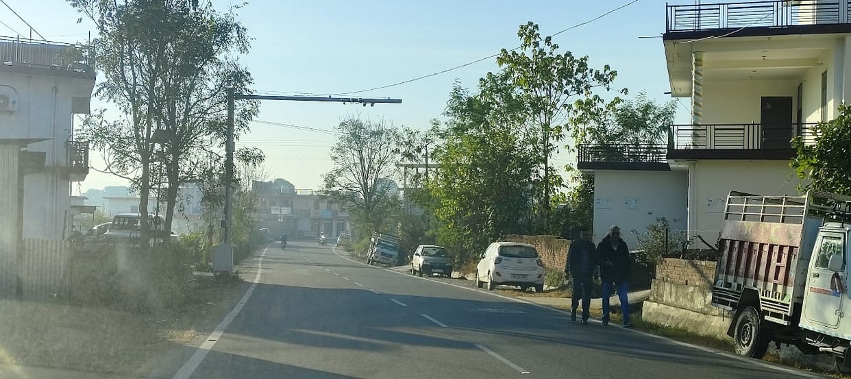 The police department forgot to put up information boards regarding speed limits in Barsar.