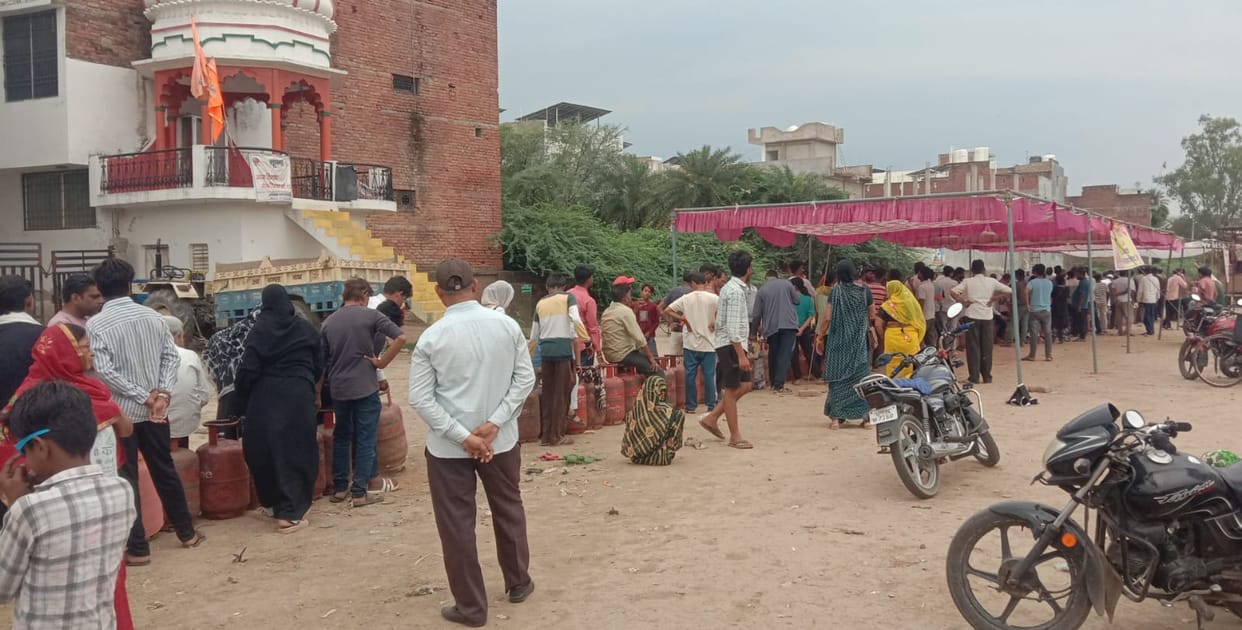 Whether you buy gas or not, online booking and delivery happens automatically.