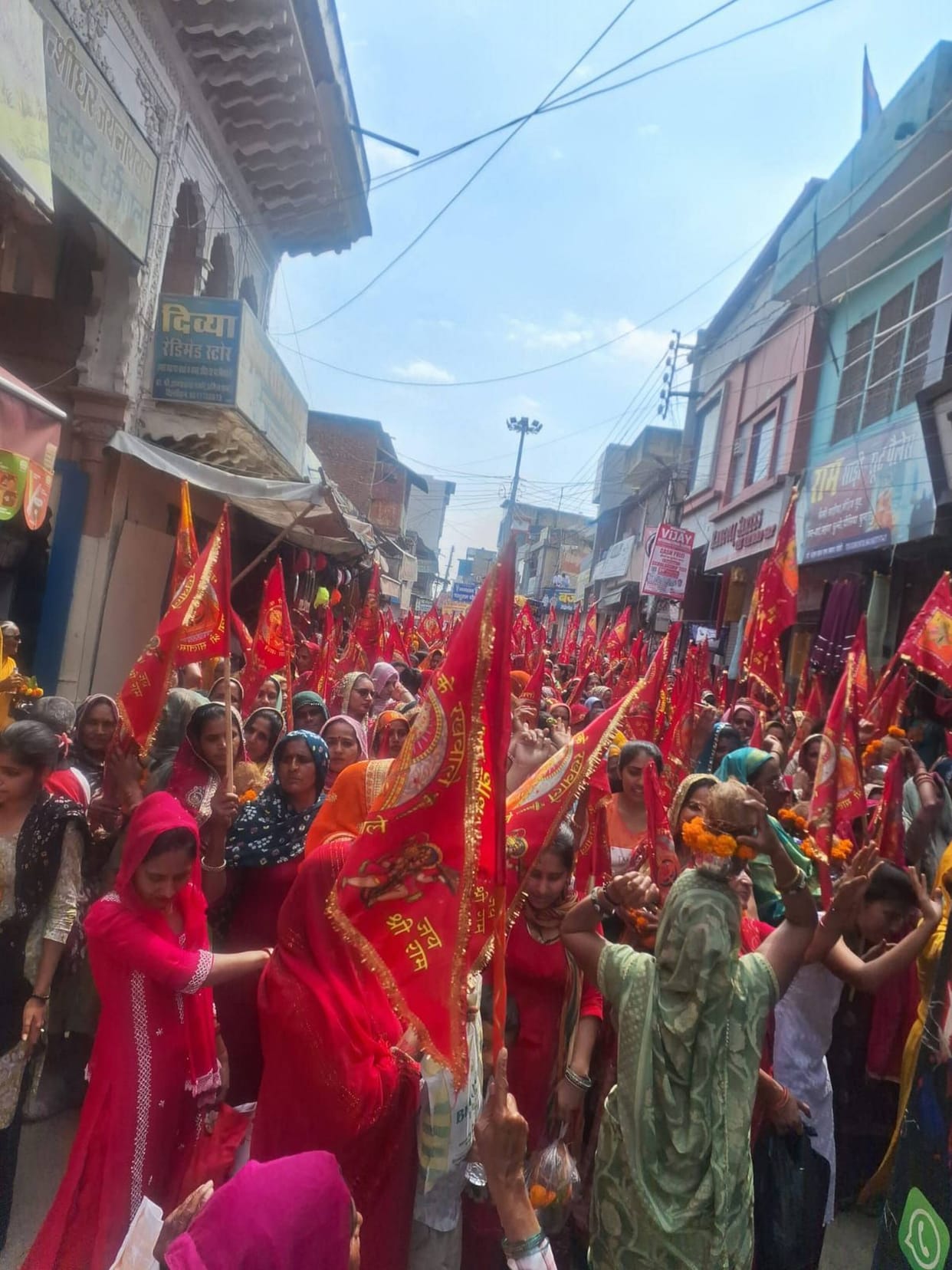 Kalash and Dhwaja Yatra taken out before idol installation