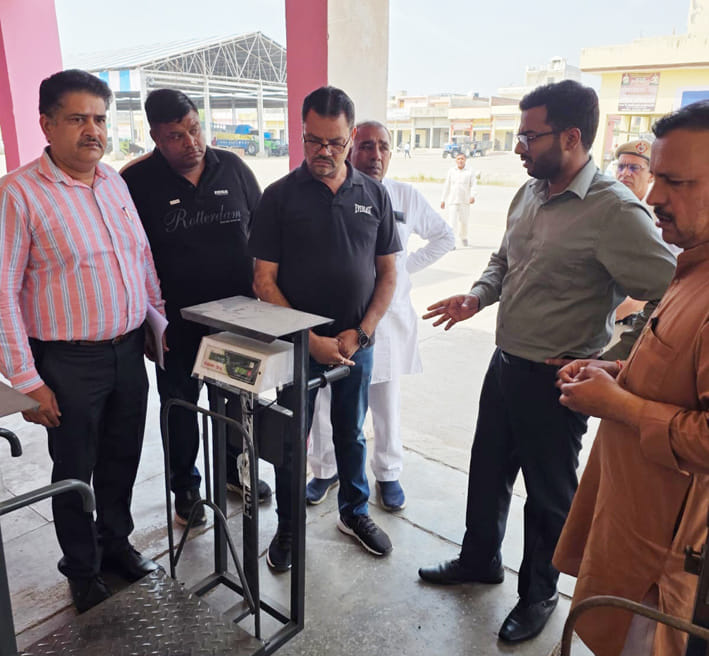 SDM instructed the commission agents to use digital weighing scales.