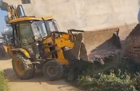 Municipal Corporation removed encroachment from land worth Rs 30 crore