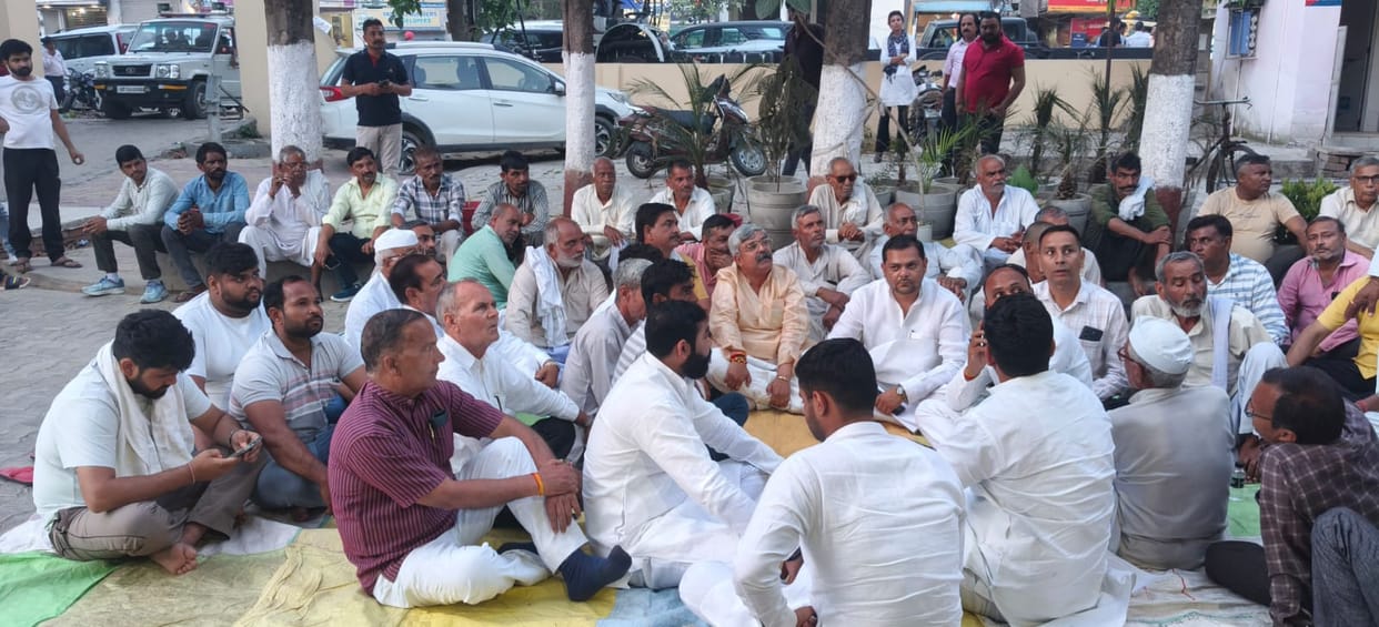 RLD staged a sit-in at the police station, and an FIR was lodged against the founder of the International Jat Parliament.
