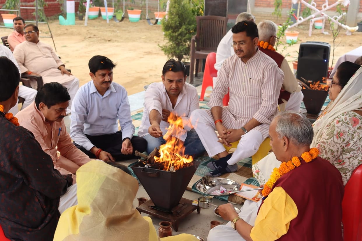 New session of Saraswati Shishu Mandir inaugurated with havan in Meghrajpur