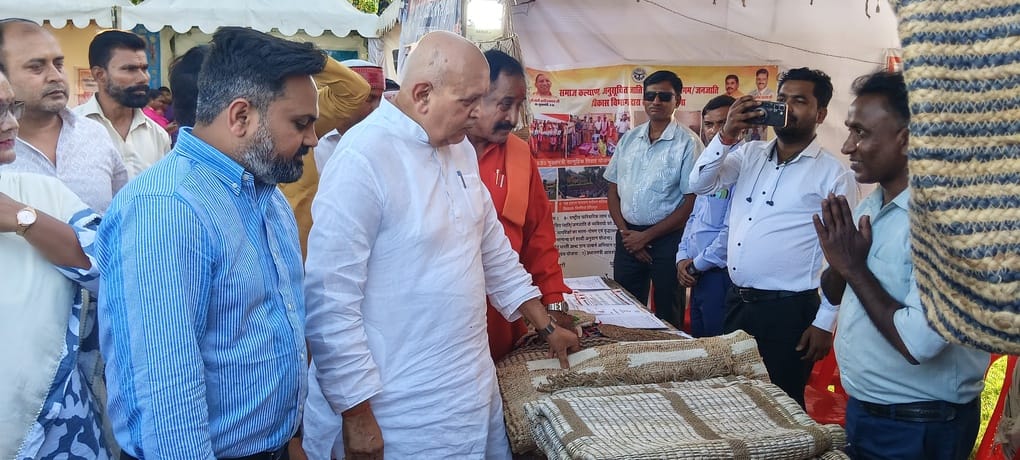 The Agriculture Minister inspected development works and reviewed the progress of the agricultural university currently under construction.
