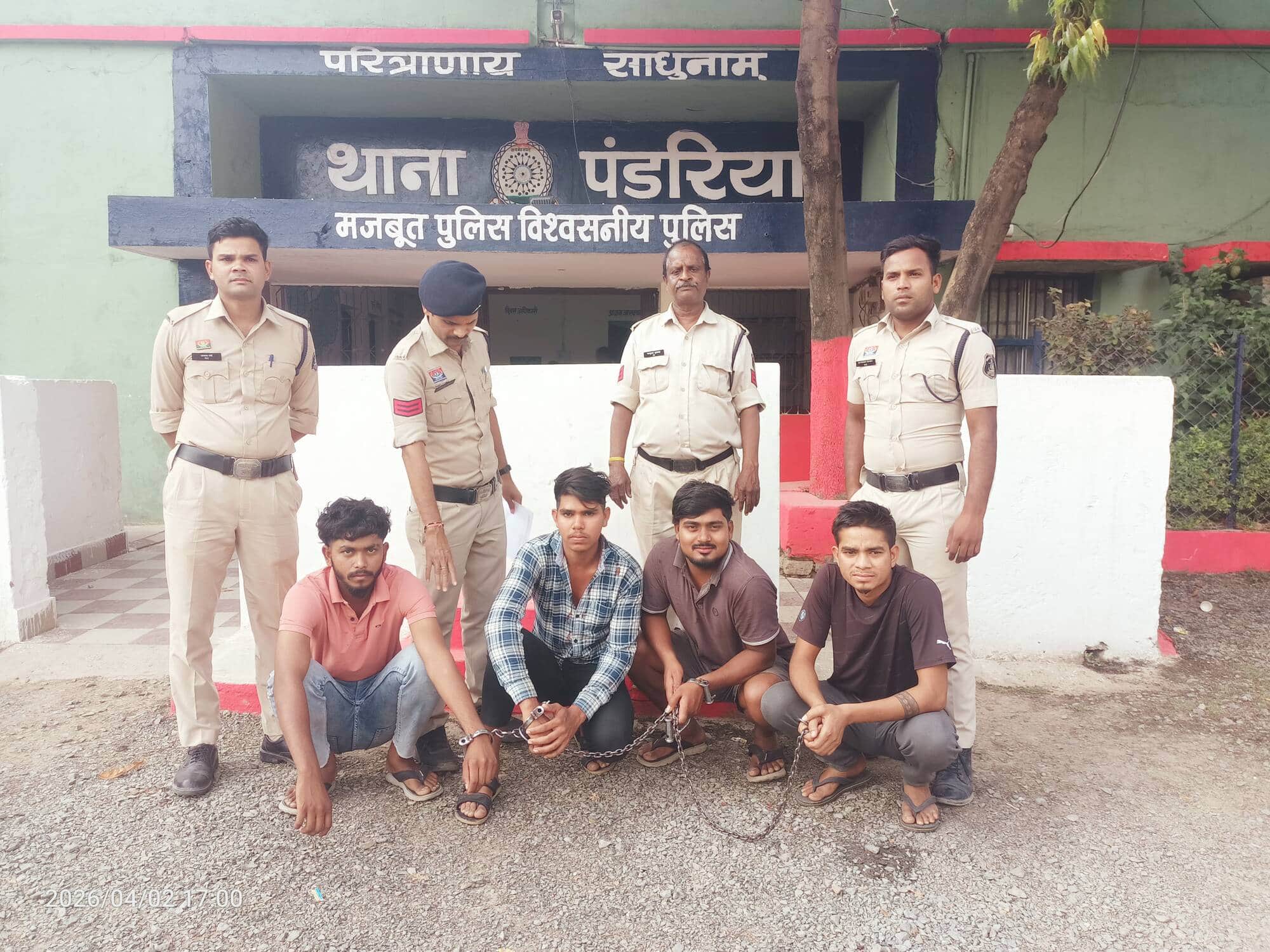 पुलिस की गिरफ्त से आरोपी