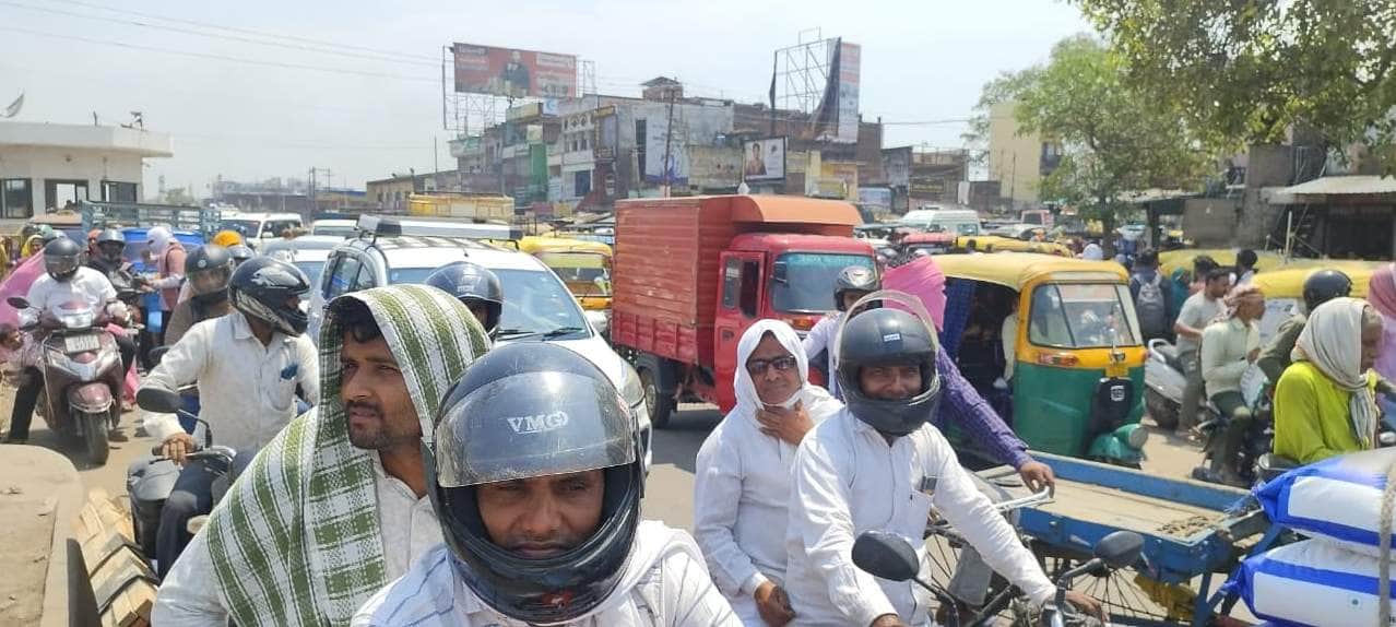 पड़ाव चौराहे पर लगा जाम। संवाद