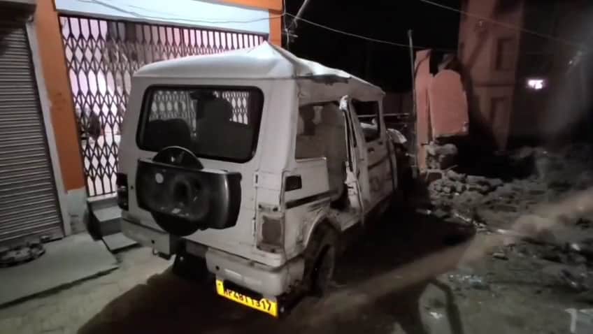 सड़क हादसे में दो लोगों की मौत।