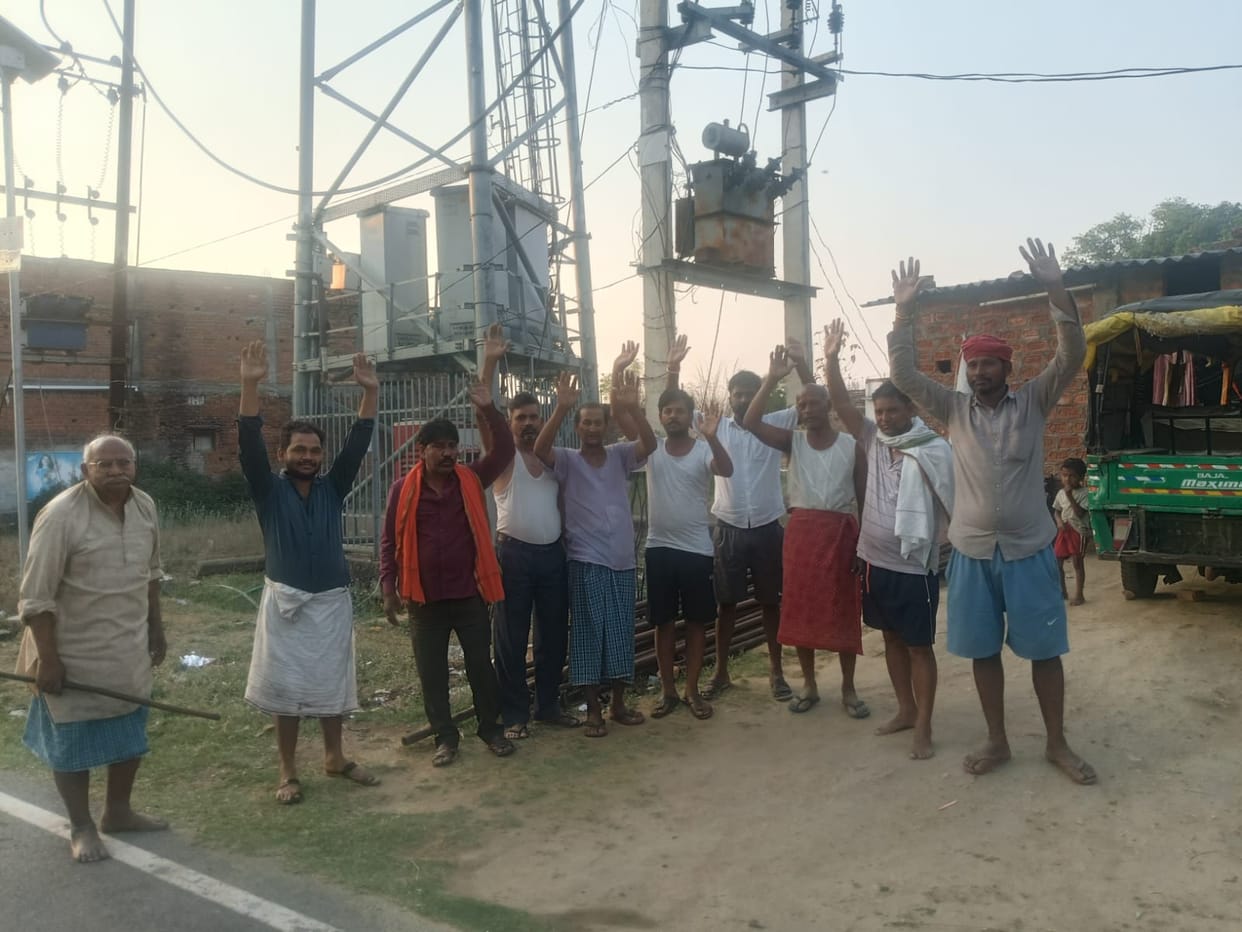 Burnt-out transformer not replaced for a month; residents express protest.