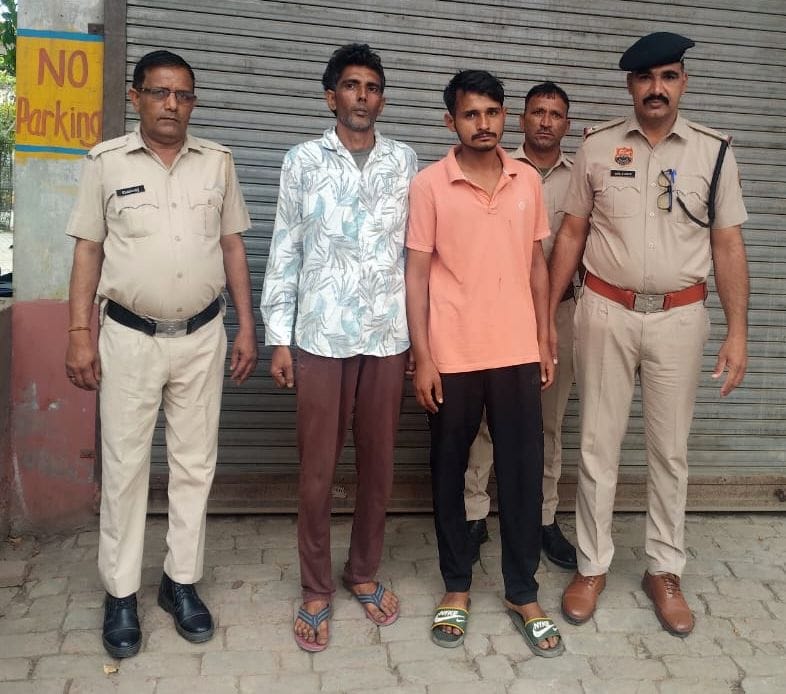 Two Accused Arrested with Stolen Mobile Phone and Hookah