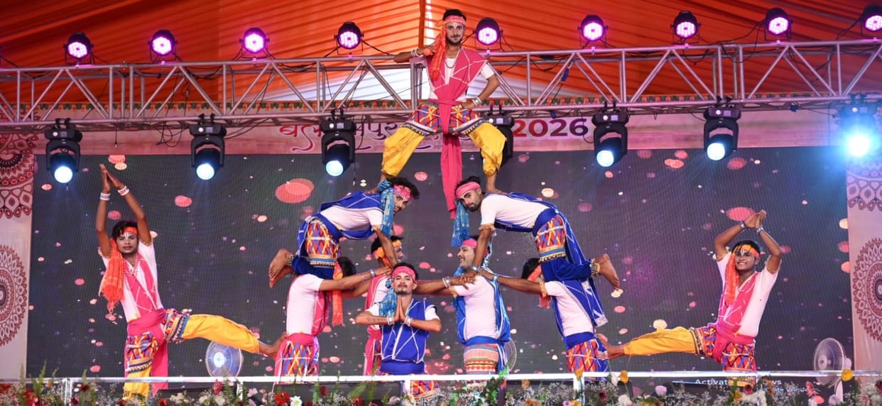 Balrampur Festival was soaked in cultural colors