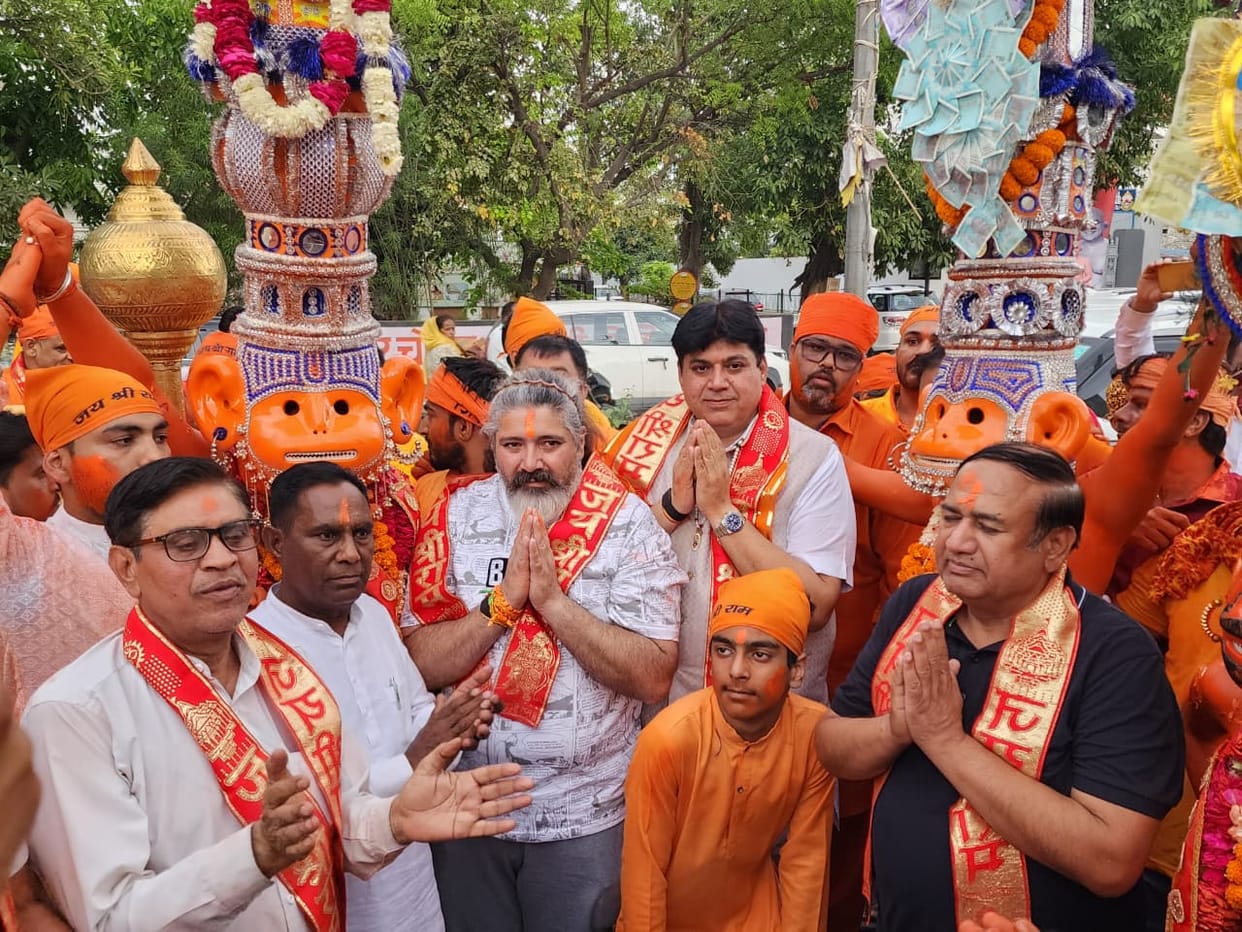 Congress leader welcomed the procession