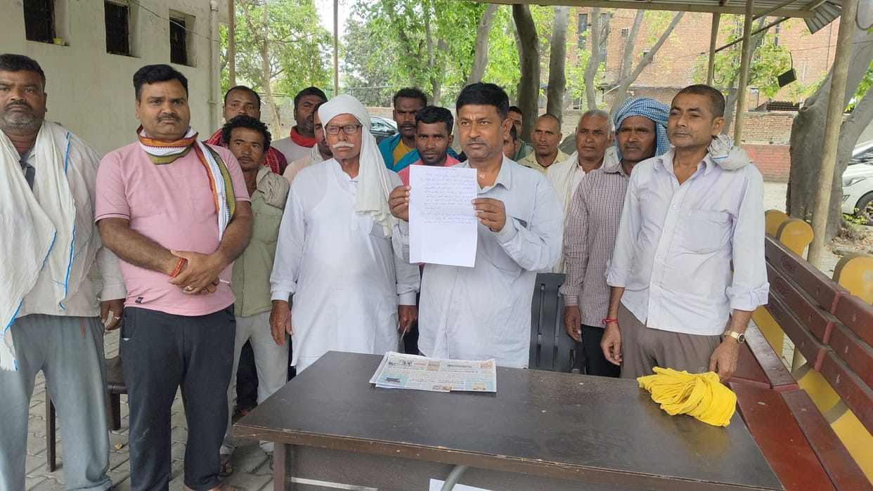 Workers refuse to use electronic weighing machines