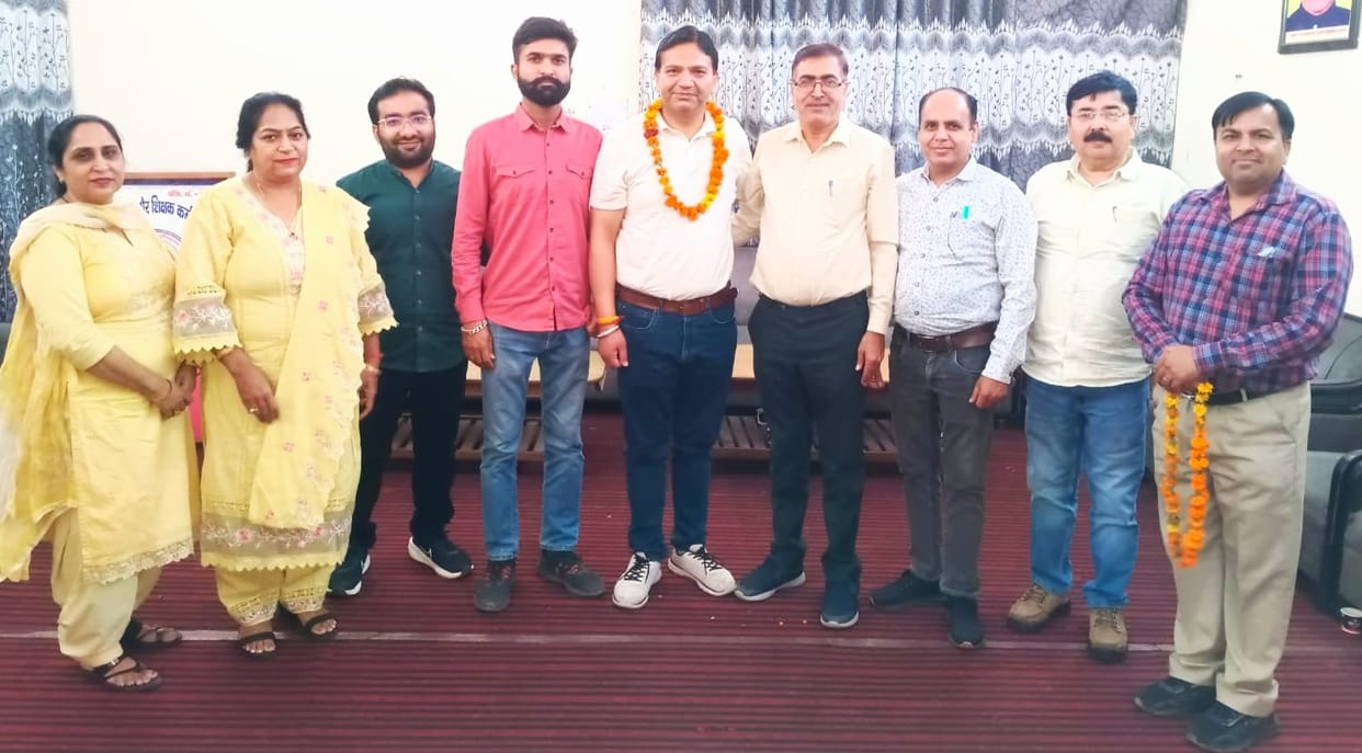 Rupesh Khanna unanimously became the head of Punjabi Sabha.