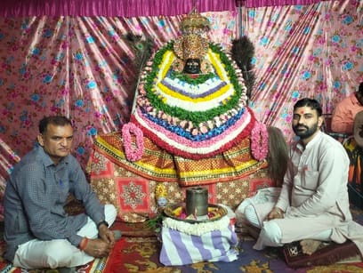 Shyam, when will my turn come to see you...but the devotees danced
