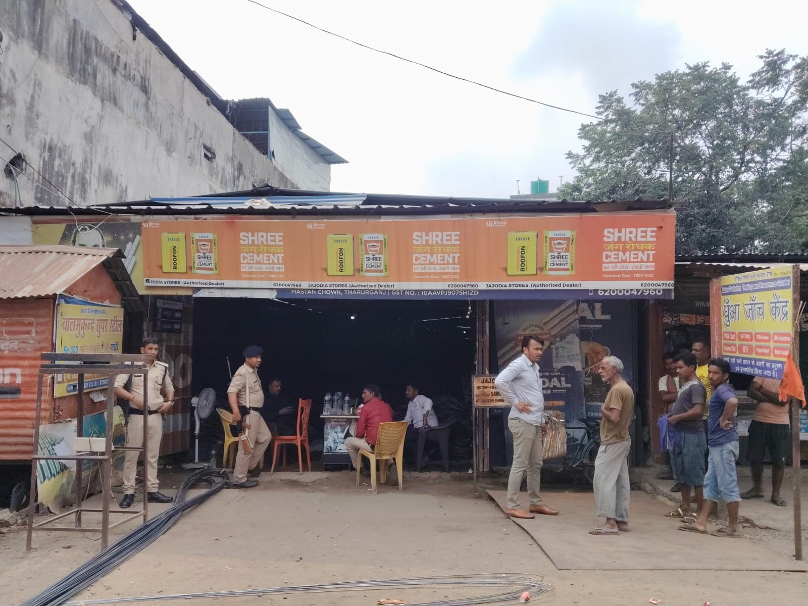 किशनगंज में आयकर विभाग की दबीश