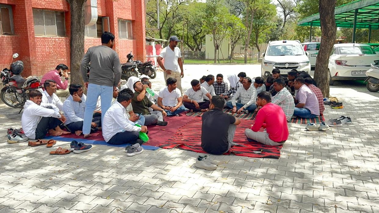 Dispute over Water at Kosli Electricity Board; Employees Stage Protest Against XEN