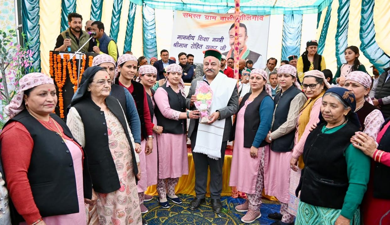Education Minister inaugurated two connecting roads in Ravin Panchayat