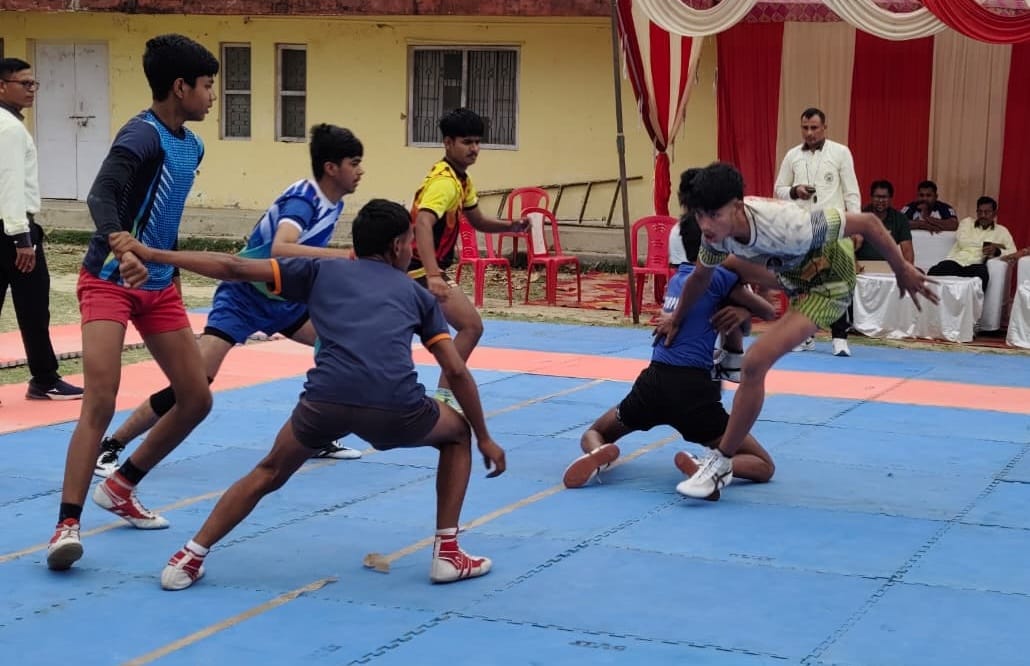 Kabaddi: Jhansi, Lucknow, Azamgarh division teams win