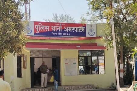 पुलिस ने मामले की जांच की तेज।
