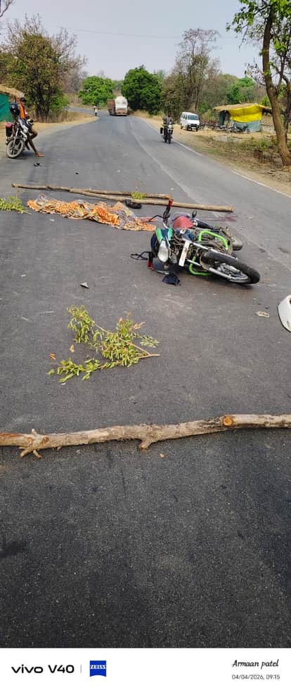 Violent Collision Between Pickup and Bike Gopiram Paikra Returning Home Dies FIR Filed Against Pickup Driver i